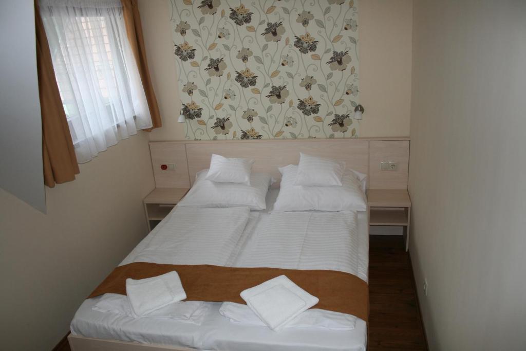 Piroska Csarda Es Panzio Bed and Breakfast Σίοφοκ Εξωτερικό φωτογραφία